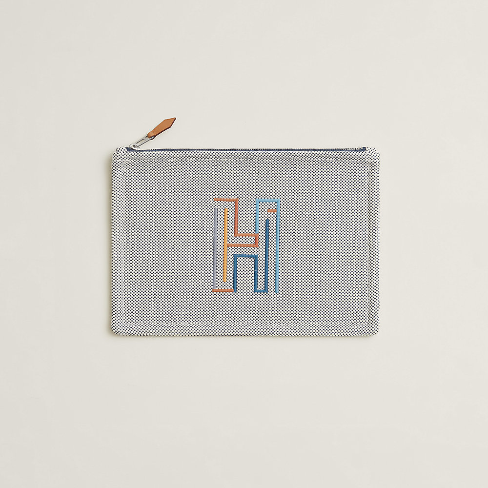 【シンプルで使いやすい】HERMES コットンポーチ H Labyrinthe H Labyrinthe case, small model | Hermès USA
